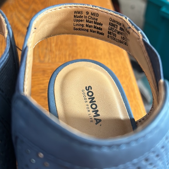 Cute, comfortable dress shoes - Picture 3 of 4